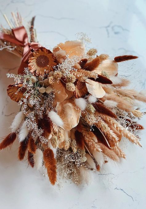 DIY Dried Flower Bouquet – Honestly WTF Dried Bouquet, Nontraditional Wedding, Deco Floral, Dried Floral, Dried Flower Bouquet, Dried Flower Arrangements, Flower Bouquet Wedding, Wedding Florals, Dried Flower