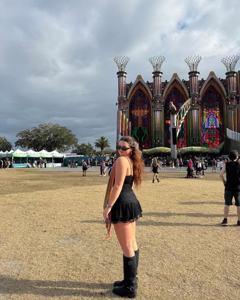 I wanna go back • • • • • EDC Orlando, rave aesthetic, festival fits, outfit inspo, edm music, festival fashion, Pinterest aesthetic, Pinterest inspo, John summit, rave outfits, ootd John Summit, Aesthetic Festival, Edc Orlando, Rave Aesthetic, Festival Fits, Music Festival Fashion, Edm Music, Pinterest Aesthetic, Aesthetic Pinterest