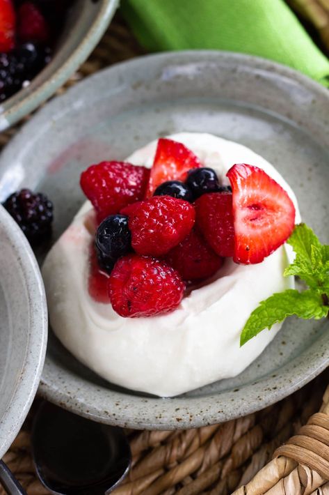 an amaretto cream topped with mixed berries and mint Amaretto Cream, Delectable Desserts, Berry Juice, Cream Cheese Recipes, Recipe For Mom, Best Dessert Recipes, Mixed Berries, Fresh Berries, Desert Recipes