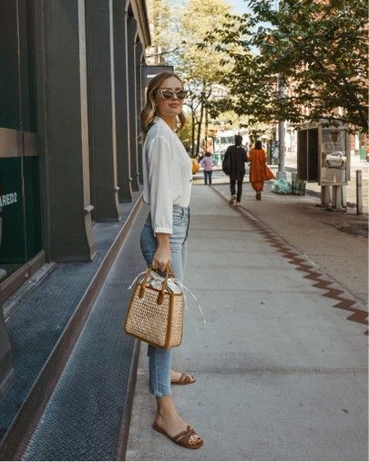 Brown Sandals Outfit, Sandals Outfit Summer, Slippers Outfit, Sandals Outfit, Trendy Swimwear, Jean Slim, Looks Style, Mode Inspiration, Street Style Outfit