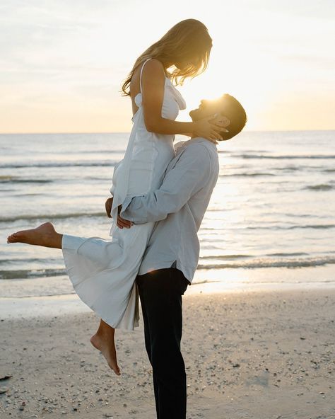 to a lifetime of sunset dates 🤍 📷 @sydneytobinphoto Engagement Pictures At The Beach, Florida Beach Engagement Photos, Couples Pictures On The Beach, Golden Hour Beach Engagement Photos, Ocean Couple Photoshoot, Ocean Couple Pictures, Beach Engagement Photos Poses, Engagement Beach Photos Ideas, Couple Beach Photo Poses