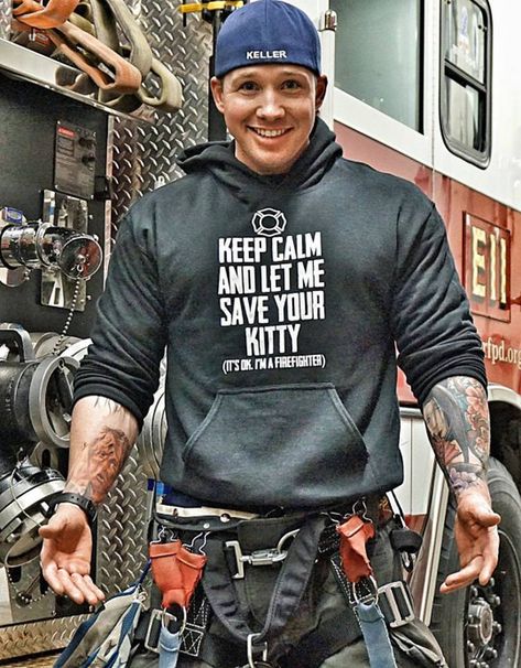 Daily Man Up (29 Photos) - Suburban Men - January 10, 2017 Police Post, Working Men, Up Book, Man Up, Men In Uniform, Hard Working, Man Crush, A Fire, Save Yourself