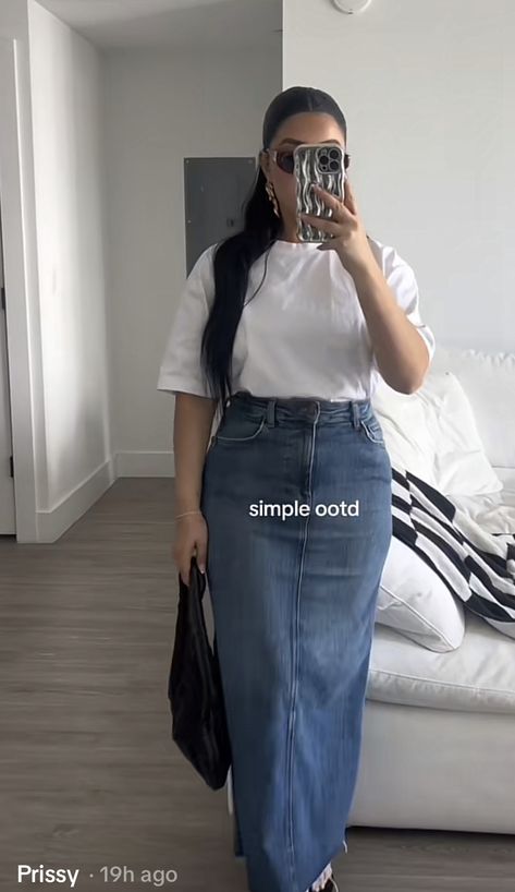 Modest Outfit For Summer, Conservative Outfits For Women, Jupe En Jean Outfit, Modest Jean Skirt Outfits, Outfit Jupe En Jean, Modest Date Outfits, Cute Professional Outfits, Modesty Outfits, Cute Modest Outfits