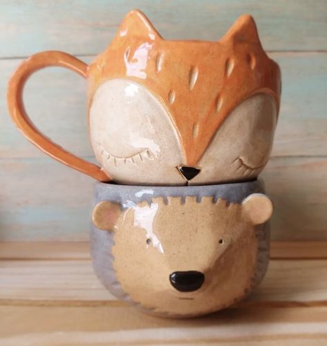 Ceramic Animal Mug, Animal Mugs Ceramic, Clay Projects For Kids, Kitchen Decorations, Kids Pottery, Animal Mugs, Clay Mugs, Ceramic Owl, Pottery Crafts