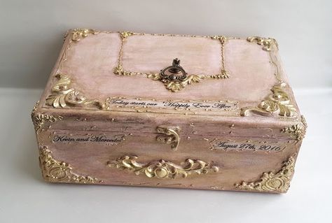 Wooden Card Box Wedding, Gold Card Box, Era Victoria, Personalised Memory Box, Wedding Keepsake Boxes, Wedding Memory Box, Baroque Ornament, Wedding Card Box, Peacock Wedding