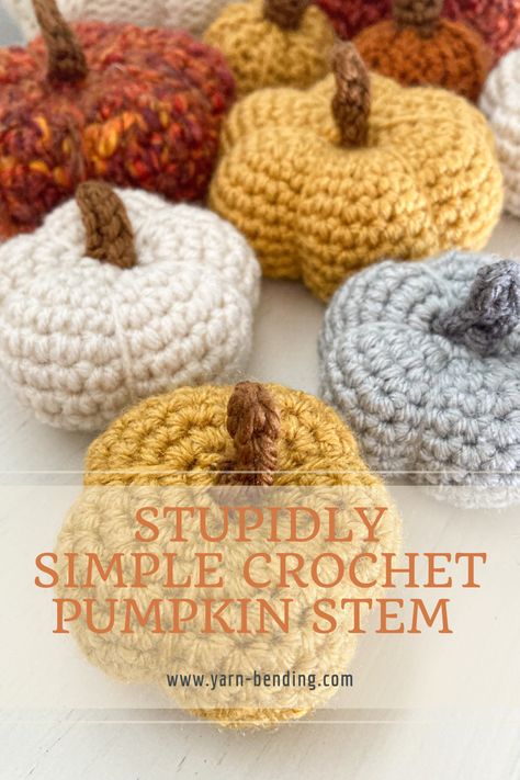 Yarn Pumpkins, Pumpkin Patterns Free, Crochet Pot Holders Free Pattern, Thanksgiving Projects, Pumpkin Stem, Easter Crochet Patterns, Knitting Machine Patterns, Crochet Fall, Crochet Pumpkin