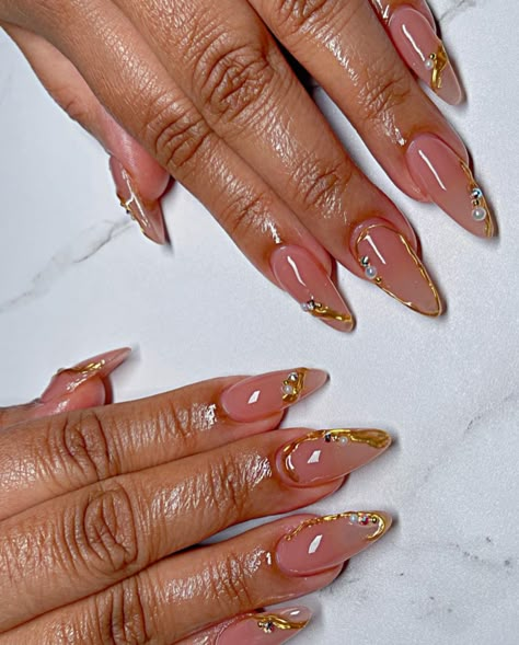 Pearl Charms Nails, Gold Nails With Pearls, Simple Oval Nail Designs, Gold Theme Nails, Gold And Orange Nails, Pretty Almond Nails Classy, Vacation Nails Acrylic, Classy Almond Nails Ideas, Orange And Gold Nails