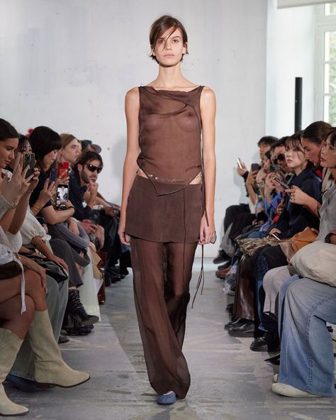 SS24 Fashion Week 2024, Sheer Pants, Loose Fitting Pants, Mid Waist Pants, Dope Fits, Corporate America, Winter 23, Paloma Wool, Knit Outerwear