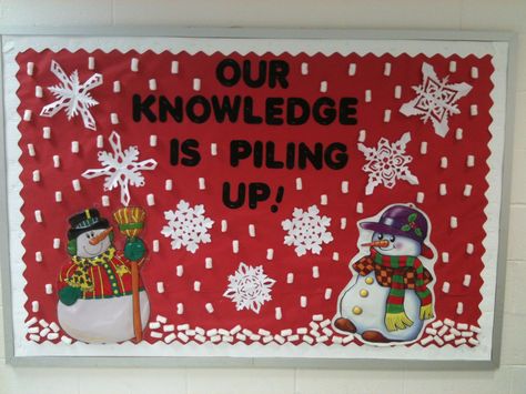 Great winter bulletin board - 3D snow  Our knowledge is piling up!!! 3d Bulletin Board Ideas, Bulletin Board Ideas Middle School, Winter Themed Bulletin Boards, 3d Bulletin Boards, Winter Bulletin Board Ideas, Themed Bulletin Boards, Snowman Creative, School Bulletin Board Ideas, Middle School Bulletin Boards