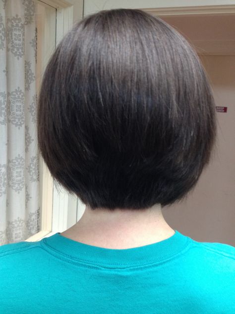 Back of a Bob by Shannon Tonio Rear View Of Bob Haircut, Short Bob Korean Hairstyles, Chin Length Bob Back View, Ahn Co Tran Bob, Bob Back View, Atif Aslam Hairstyle, Bob Pendek, Ulzzang Short Hair, Hear Style