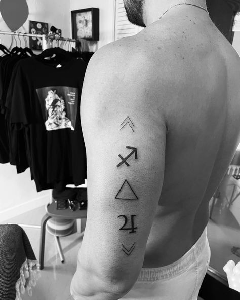 Sagittarius Tattoo Designs Men, Sagittarius Tattoo For Men Arm, Sagitarius Tattoo Man, Men Sagittarius Tattoo, Sagitarius Tattoo Ideas Sagittarius Men, Sagittarius Symbol, Sagittarius Tattoo Designs, Sagittarius Art, Sagittarius Man