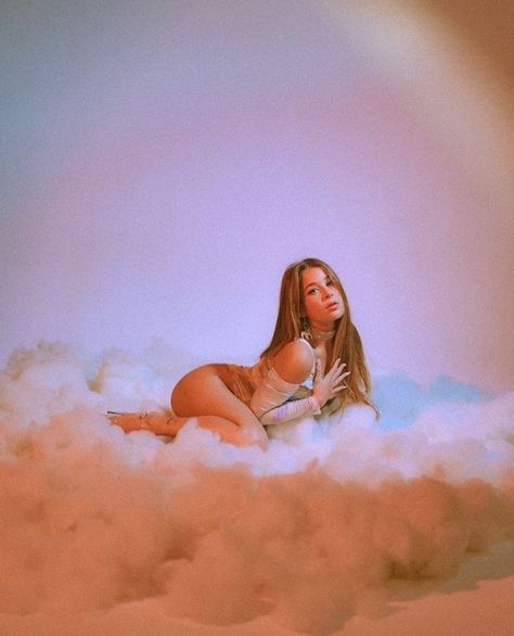 Cloud Photoshoot Ideas, Aquarius Photoshoot, Cloud Photoshoot, Snow Inside, Air Signs, Reference Photos, Photoshoot Inspiration, Art Reference Photos, Photoshoot Ideas