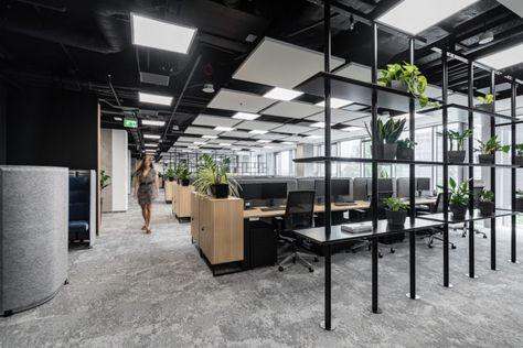 » CHEP Polska Offices by The Design Group Modern Open Plan Office, Open Plan Workspace, Coworking Space Design Open Plan, Open Concept Office Design, Open Plan Office Design, Open Office Plan, Modern Industrial Office Design, Industrial Design Office, Open Workspace