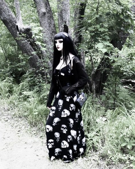 Goth Daily Outfit, Older Goth Women, Mopey Goth Outfits, Mopey Goth, Black Victorian Dress, Goth Outfit Inspo, Street Goth, Goth Fits, Goth Look