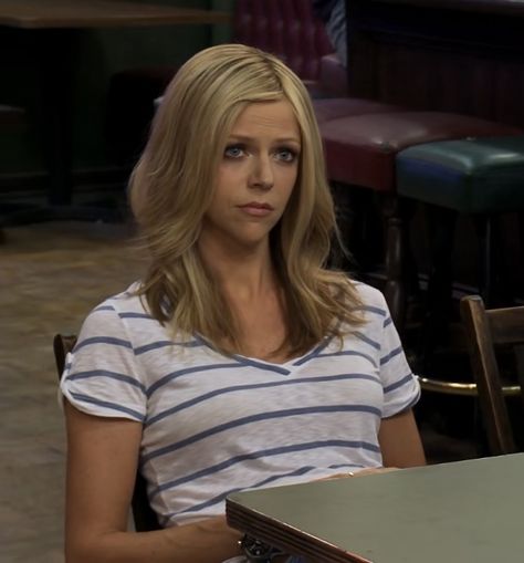 Dee Reynolds, Unreal People, Sweet Dee, Kaitlin Olson, It's Always Sunny In Philadelphia, Sunny In Philadelphia, It's Always Sunny, Random Stuff, Feline