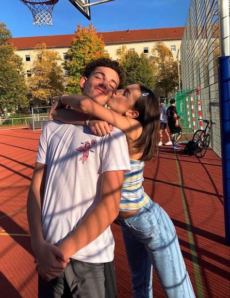 The Love Club, Cute Couples Photos, Boyfriend Goals, Relationship Goals Pictures, Photo Couple, Cute Relationship Goals, Teenage Dream, Paros, Future Boyfriend