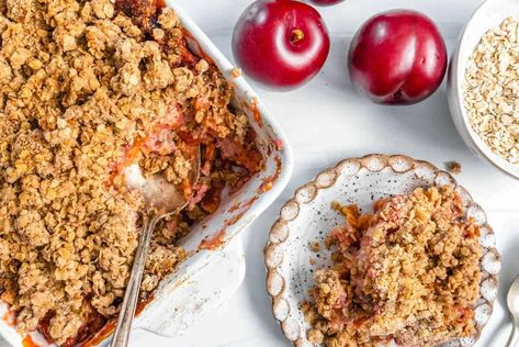 This Vegan Plum Crisp is a sweet and tarty treat topped with a cinnamon oat streusel baked to a golden crisp! Plum And Apple Crumble, Quick Fall Recipes, Plum Crisp, Plant Based On A Budget, Fruit Crisp Recipe, Budget Vegan, Healthy Desserts For Kids, Streusel Cake, Easy Autumn Recipes