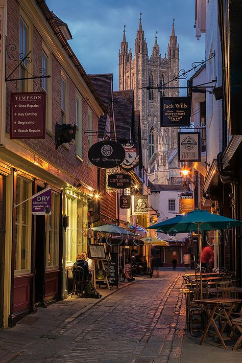 Dusk on Butchery Lane looking towards the cathedral in Canterbury, Kent, England Alley Way, Canterbury England, Kentish Town, Voyage Europe, England And Scotland, England Travel, English Countryside, British Isles, Canterbury