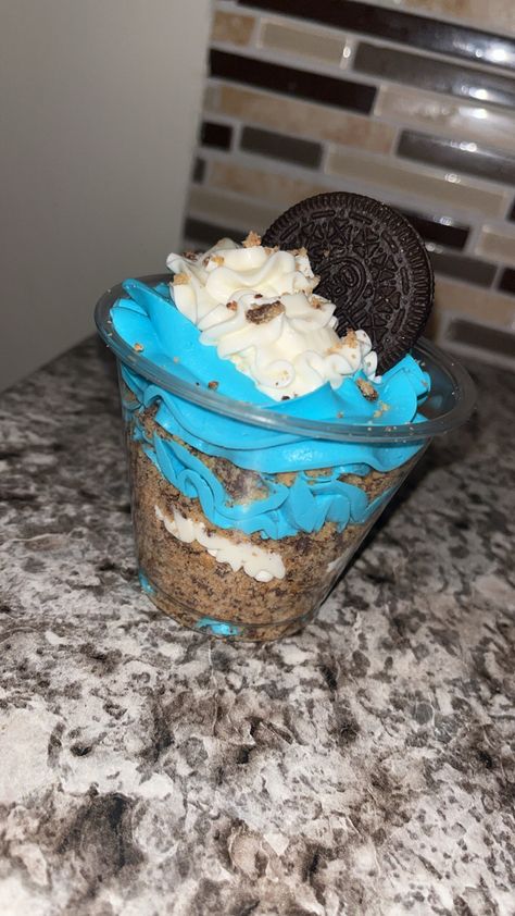 Bluey Desserts, Cookie Monster Desserts, Cookie Monster Foodie Truck Party, Monster Cheesecake, Cookie Monster Dessert Ideas, Cookie Monster Cheesecake, Cookie Monster Cheesecake Bars, Cookie Monster Dessert Table, Cookie Monster Cheesecake Cups