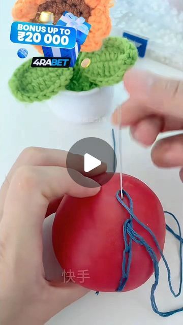 Invisible Sewing Stitch, Artist Hacks, Hacks Lifehacks, Invisible Stitch, 5 Min Crafts, Hacks Clothes, Sewing Stitches, Fashion Hacks, Diy Life Hacks