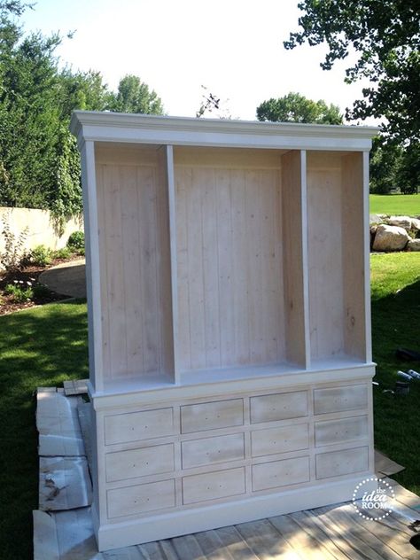 Diy Hutch Build, Diy Kitchen Hutch, Kitchen Hutch Diy, Built In Kitchen Hutch, Diy Hutch, Hutch Ideas, Office Diy, Built In Hutch, Diy Kitchen Table