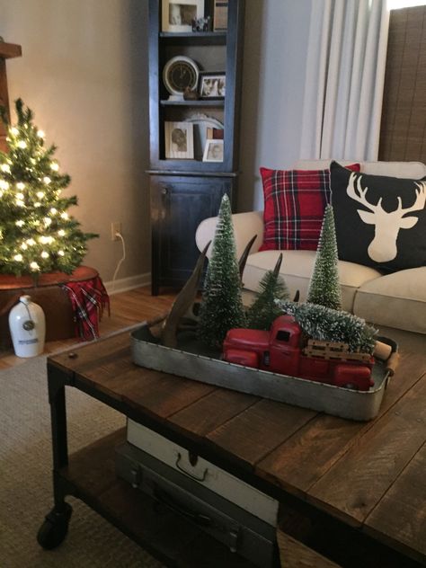 Coffee Table Christmas Decorating Red Truck Christmas Coffee Table, Christmas Coffee Table Decor, Table Decoration Ideas, Christmas Tray, Coffee Table Decor, Christmas Living Rooms, Christmas Decorations Rustic, Farmhouse Christmas Decor, Noel Christmas