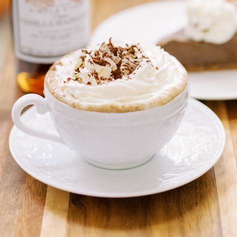 Check out Vanilla Bean Caffè Latte recipe and more from Sur La Table! Latte Recipe, Vanilla Coffee, Recipe Notes, Frozen Drinks, Simple Syrup, Coffee Recipes, Coffee Brewing, Vanilla Bean, Cocoa Powder