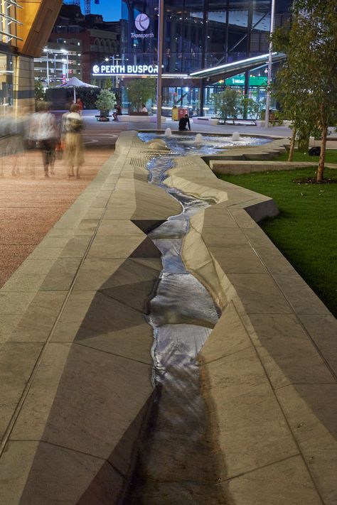 Yagan Square « Landezine International Landscape Award LILA Urban Landscape Design Public Spaces Water Features, Public Square Architecture, Public Square Design, Urban Square Design, Square Landscape Design, Waterscape Design, Landscape Urbanism, Streetscape Design, Water Architecture