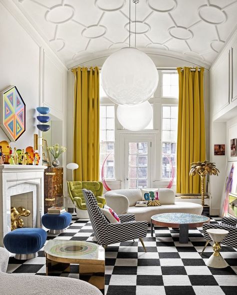 Estilo Kitsch, Wall Decoration Ideas, Manhattan Apartment, Maximalism, Jonathan Adler, Eclectic Interior, Living Room Inspo, Elle Decor, Interior Design Trends