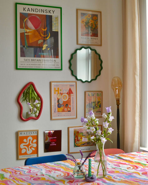 Happy Hangouts - Set of 6 / Masters of Modern Art - Colorful Gallery Home - Matisse / Macke / Kandinsky / Hilma af Klint / Monet August Macke, Hilma Af Klint, Eclectic Wall Art, Wassily Kandinsky, Exhibition Poster, Henri Matisse, Claude Monet, Vintage Frames, Art Moderne