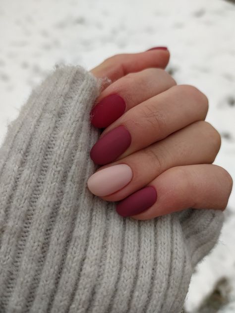 Matte Vacation Nails, Mat Finish Nails, Plain Matte Nails, Matt Burgundy Nails, Holiday Nails Matte, Matte Nails Winter, Winter Nails Matte, Matte Spring Nails, Matte Winter Nails