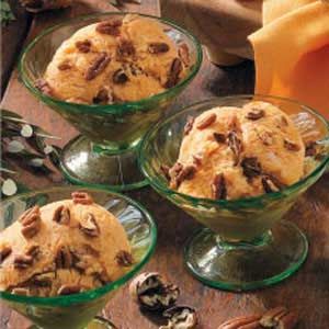 Frozen Pumpkin Yogurt Bites, Nice Cream Pumpkin, Frozen Pumpkin Dessert, Pumpkin Pecan Frozen Yogurt, Pumpkin No Churn Ice Cream, Homemade Frozen Yogurt Recipes, Recipes With Pumpkin, Chocolate Frozen Yogurt, Pumpkin Foods