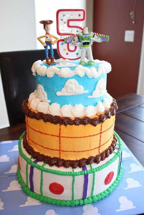 Toy Story Mania | CatchMyParty.com Toy Story Cake Ideas, Toy Story Birthday Cake, Toy Story Party Decorations, Make Birthday Cake, Toy Story Cakes, 3rd Birthday Cakes, Toy Story Birthday Party, Birthday Toys, Homemade Toys