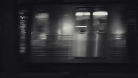 Subway Moving By - Cinemagraph Live Banner Discord, Black Banner Gif, Cinemagraph Gif, Black And White Gif, Black Banner, Animated Banners, Cute Headers, Banner Gif, Motion Design Animation