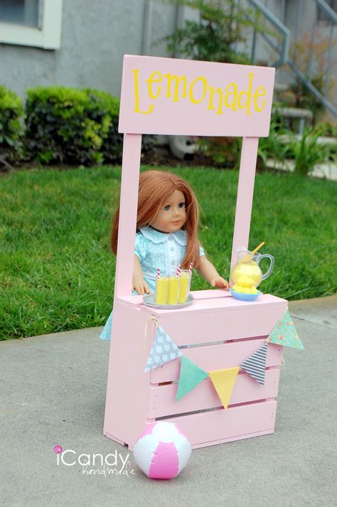 American Girl Lemonade Stand Tutorial by icandy Handmade Diy American Girl Doll Stuff, American Girl Doll Crafts Diy Easy, Diy Dollhouse For 18in Dolls, Diy Doll Stand, Our Generation Doll Accessories Diy, Diy Our Generation Doll House, Diy Lemonade, Diy Lemonade Stand, Ag Doll Crafts