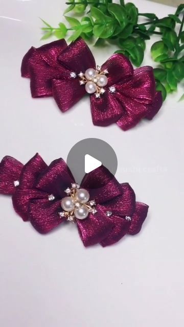 Handmade Hair Accessories Diy, Diy Hairclips, Head Ribbon, Diy Hair Accessories Tutorial, Accessories Tutorial, Diy Hair Clips, Ribbon Bow Tutorial, Hair Bows Diy Ribbon, Hair Accessories Tutorial