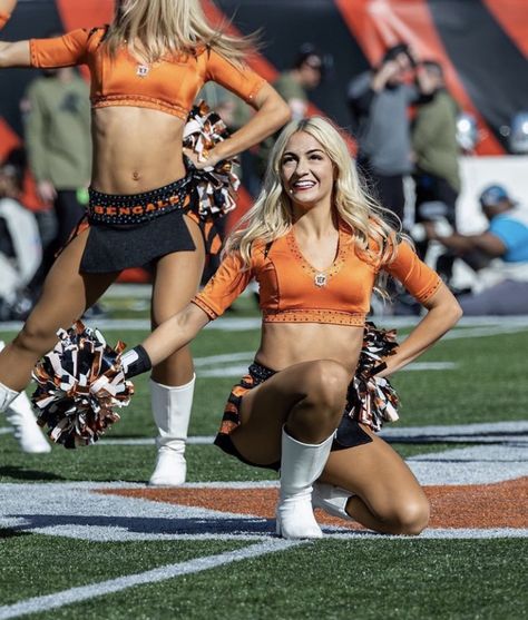 Cincinnati Bengals Cheerleaders, Bengal Cheerleaders, Bengals Cheerleaders, Model Warships, Cheerleader Costume, Cheerleading Uniforms, Nfl Cheerleaders, Easy Dinners, Cincinnati Bengals