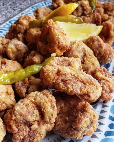 Fried Sweetbreads | KALOFAGAS | GREEK FOOD & BEYOND Sweetbreads Recipe, Sweet Bread Meat, White Harbor, Offal Recipes, Organ Meat, Greek Kitchen, Organ Meats, Greek Christmas, Liver Recipes