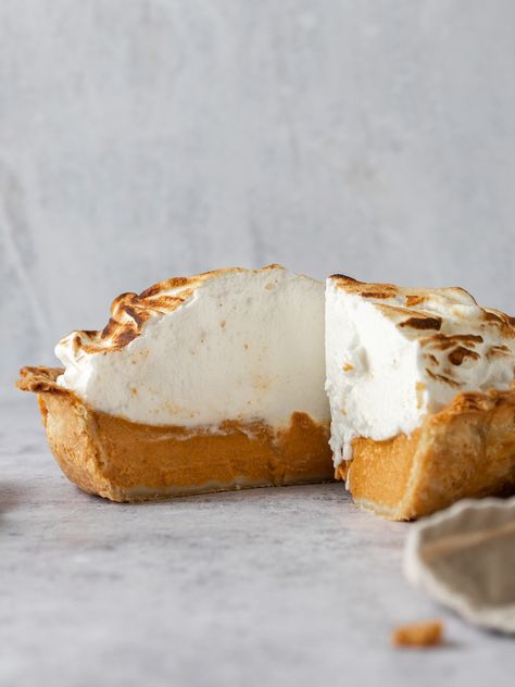 Pumpkin Pie With Meringue Topping, Pie Meringue, Pumpkin Meringue, Sweet Potato Dessert Recipes, Sweet Potato Dessert, Perfect Pumpkin Pie, Homemade Pie Crust, Fall Pies, Meringue Pie Recipes