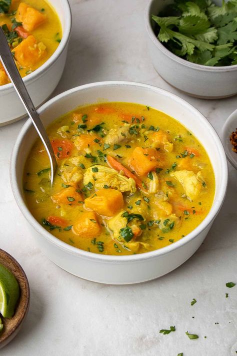 Party Dinner Ideas, Chicken Sweet Potatoes, Turmeric Chicken, Fresh Turmeric Root, Recipes Healthy Dinner, Sweet Potato Spinach, Dinner Recipes Healthy, Fresh Turmeric, Chicken Stew