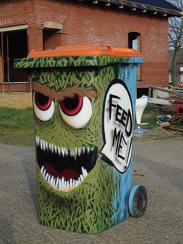 icoh | Flickr - Photo Sharing! Painted Trash Cans, Sidewalk Art, Trash Art, 3d Street Art, Amazing Street Art, Murals Street Art, Wow Art, Trash Bins, Garbage Can