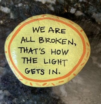 Rock Painting Ideas With Quotes, Rock Painting Quotes, Rock Quotes, Inspirational Rocks, Diy Rock Art, Rock Painting Ideas Easy, Lesson Quotes, Rock Painting Designs, Life Lesson Quotes