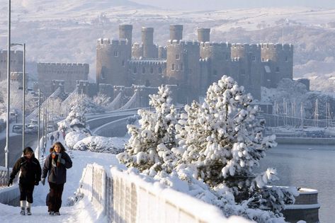 Two bitter winters which saw rivers freeze and snow fall for 36 hours solid - North Wales Live Conwy Castle, Welsh Castles, Colwyn Bay, Castles In Wales, Dreaming Of A White Christmas, Visit Wales, A White Christmas, Enjoy Time, Winter Beauty