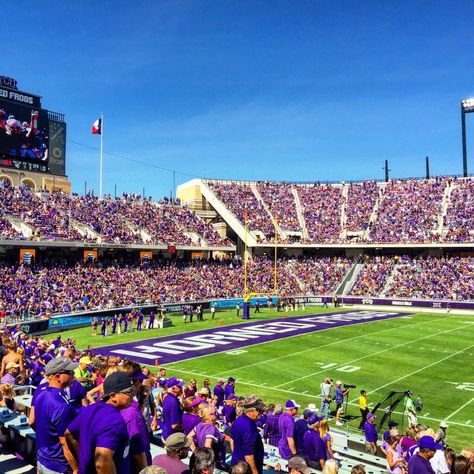 Tcu Campus Aesthetic, Tcu College Aesthetic, Tcu University, Tcu Gameday, Tcu Campus, Campus Aesthetic, Horned Frog, College Things, Wallpaper Template