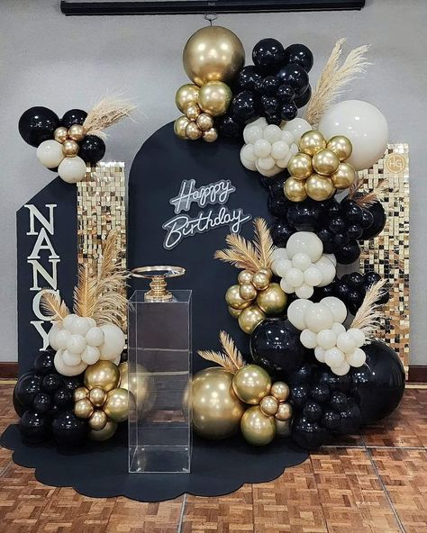 Birthday Ideas For Men Decoration, 40th Birthday Backdrop For Men, 100 Birthday Party Ideas, Gold And Black Party Decorations, 100 Birthday Decorations, Birthday Backdrop Ideas, 15th Birthday Decorations, Black And Gold Party Decorations, 50th Birthday Balloons