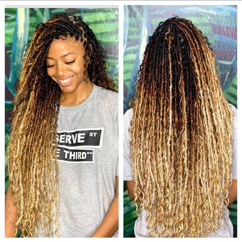 Blonde Faux Locs Styles Goddess, Different Faux Locs, Box Braids Ombre Hair, Goddess Faux Locs Blonde, Blonde Goddess Locs, Island Locs, Faux Locs Blonde, Blonde Box Braids, Faux Locs Hairstyles