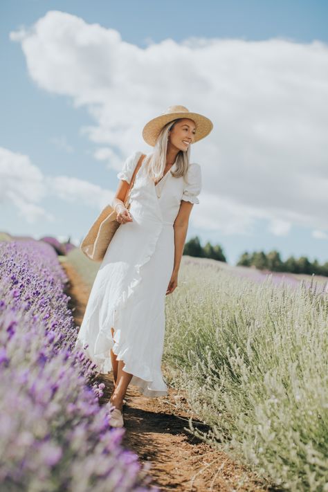 Countryside Outfit, Country Summer Outfits, Countryside Fashion, Fashion Mumblr, Artsy Style, Pretty Ballerinas, Lavender Field, Country Fashion, The Cotswolds