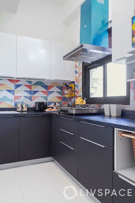 17 Stunning Kitchen Tile Designs That You Need to See Right Now! Kitchen Wall Tiles Design Modern, Kitchen Tile Designs, Small Kitchen Interior Design, Beautiful Kitchen Tiles, Small Modular Kitchen Design, Small Kitchen Interior, Kitchen Wall Tiles Design, Walls Decor, Kitchen Modular