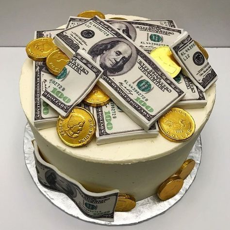 You cant beat a good edible money cake. Love the gold and the cash on this cake by @sucrosebakery. See the best Edible Image Designs posted daily at http://topperoo.com/edible-image-designs/ Dolar Cake Ideas, Money Cake Design For Men, Cake With Money Design, Cake Money Design, Dollar Cake Design, Money Birthday Cake For Men, Money Cake Ideas For Men, Cool Birthday Cakes For Men, Money Cake Birthday