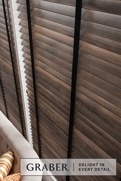 Rustic Blinds For Windows, Wood Blinds With Curtains, Blind Ideas For Windows, Colored Blinds, Wood Blinds Living Room, Dark Wood Blinds, Window Blinds Ideas, Wood Blinds For Windows, Blind Ideas